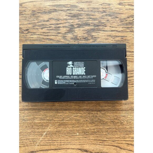 Rio Grande 1990 VHS John Wayne Maureen O'Hara Western Classic Vintage Pre-Owned - Picture 3 of 4